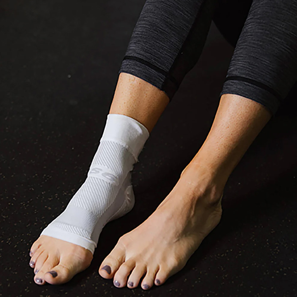 https://physiostore.ca/wp-content/uploads/2023/09/DS6-Night-time-plantar-fasciitis-sleeve-night-splint-compression-inflammation-reduction-pain-relief-treatment-life5.jpg